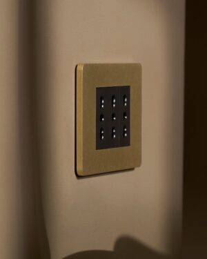Grove 3-modułowe gniazdo 3x Bipasso – Antyczny mosiądz, Czarny