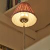 Cotswold plisowana lampa stołowa ceglastoczerwony z możliwością ładowania – Polerowany nikiel