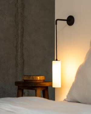 Claremont mały, wiszący kinkiet ścienny z delikatną porcelaną – Brąz