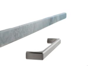 Uchwyt meblowy podłużny Fold Light 160 Metalowy Srebrny