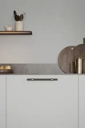 Uchwyt meblowy podłużny Bond Wood 160 Drewniany Dębowy Czarny ze Złotym Szczotkowanym