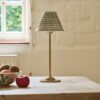 Cotswold plisowana lampa stołowa zielony mech z możliwością ładowania – Antyczny mosiądz
