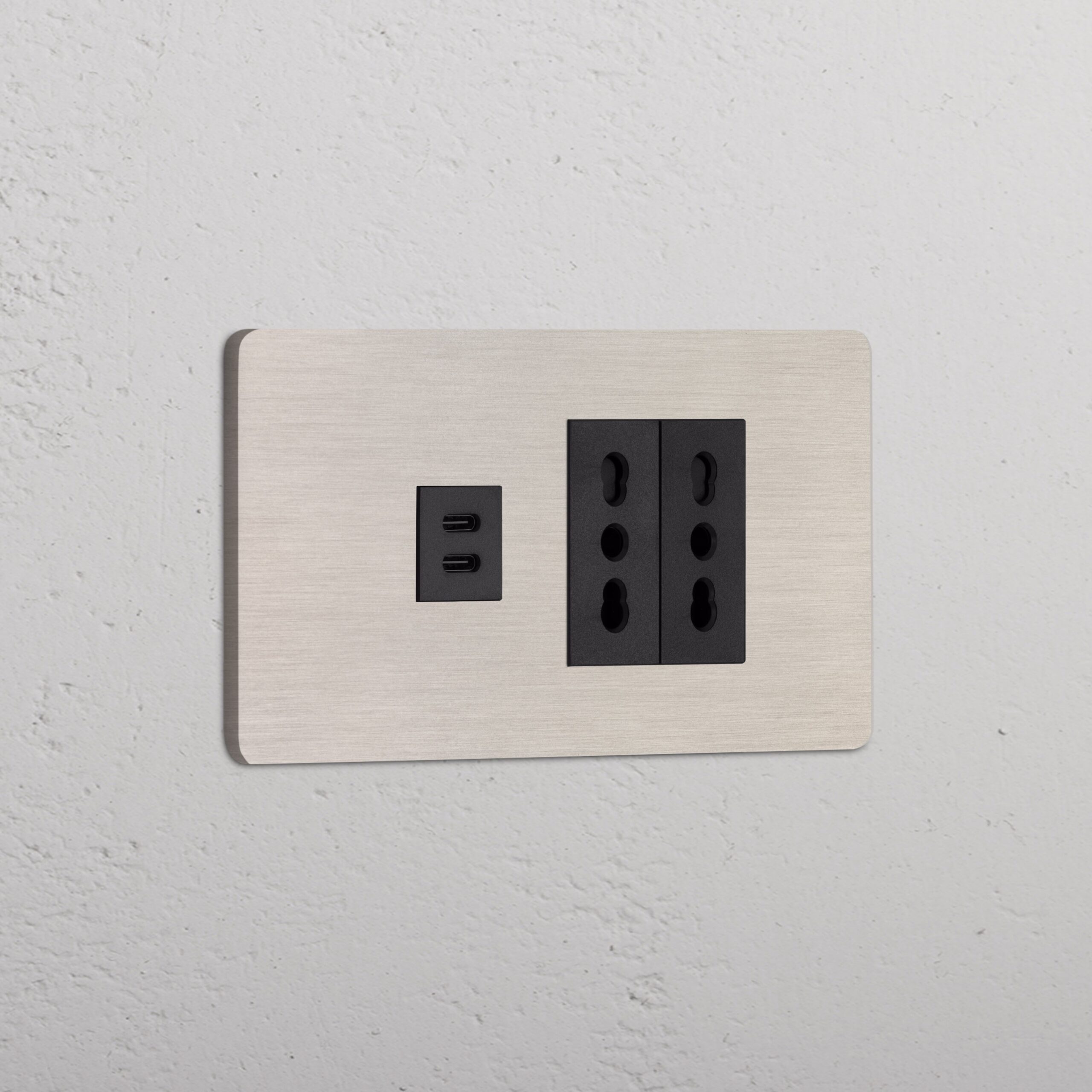 Grove 4-Module USB-C 30W & 2x Bipasso Socket – Satynowy nikiel, Czarny
