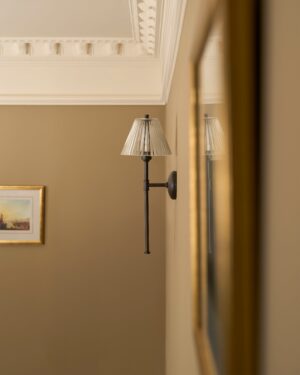 Cotswold kinkiet ścienny z ryflowanym szkłem – Brąz