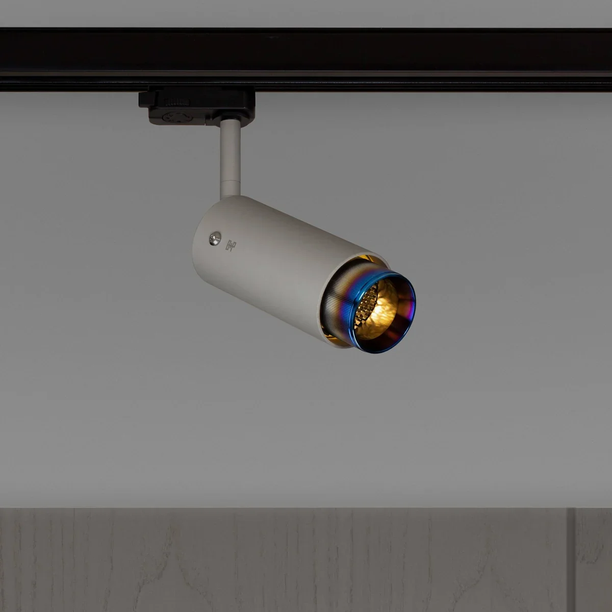 Lampa szynowa punktowa Exhaust Linear Szara z Paloną ą – Niebieski