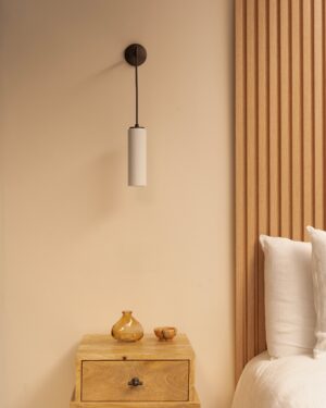 Claremont mały, wiszący kinkiet ścienny z delikatną porcelaną – Brąz