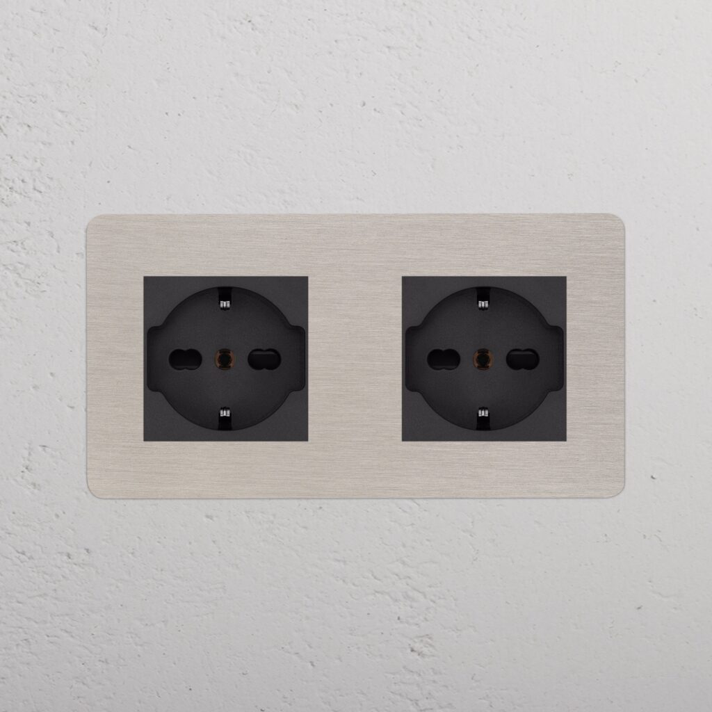 Kew Gniazdo Schuko/Bipasso x 2 w podwójnej ramce – Satynowy nikiel, Czarny