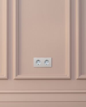 Kew Gniazdo Schuko typu F x 2 w podwójnej ramce – Polerowany nikiel, Biały