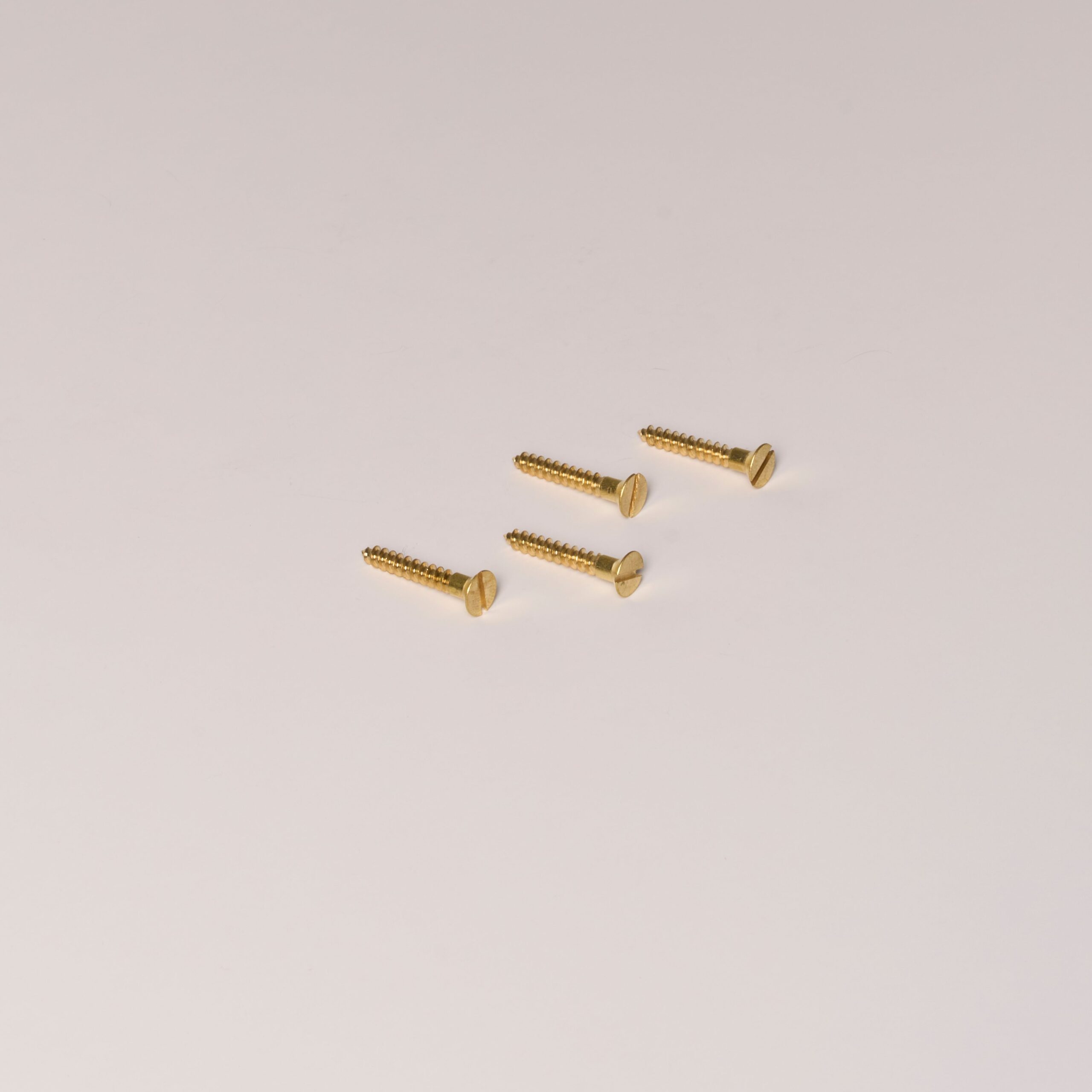 Wkręt samogwintujący do drewna 4 mm x 25 mm do okuć okiennych/zamków i zatrzasków x4 – Antyczny mosiądz