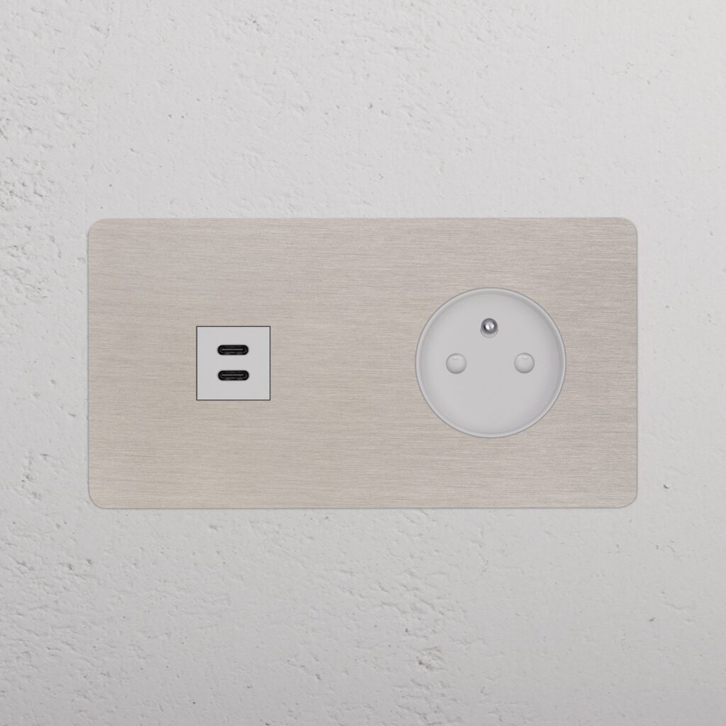 Kew Gniazdo USB-C 30 W i francusko/belgijskie typu E w podwójnej ramce – Satynowy nikiel, Biały