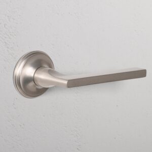 Clayton Fixed Door Handle (Scandinavian) – Satynowy nikiel