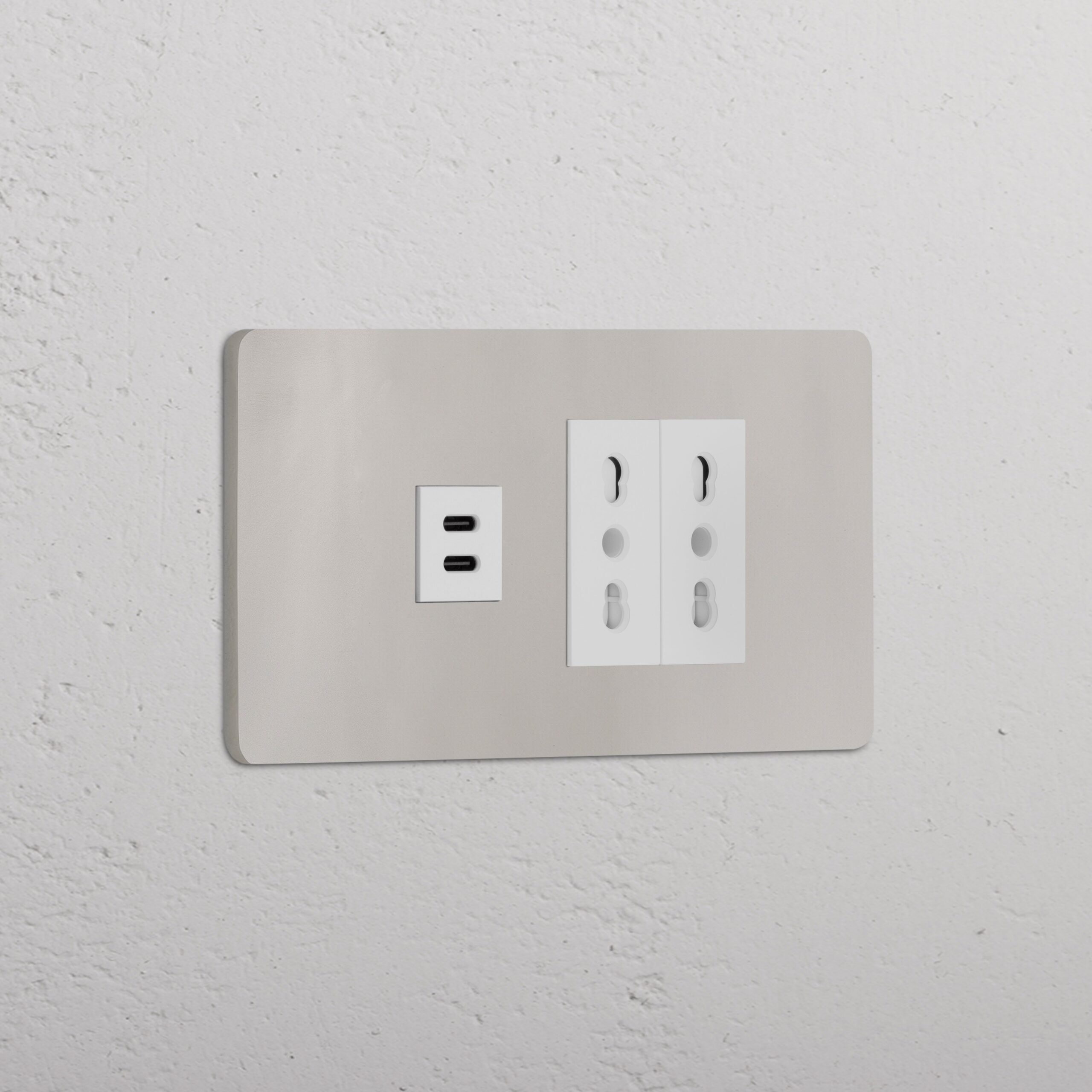 Grove 4-modułowy USB-C 30 W i 2x gniazdo Bipasso – Polerowany nikiel, Biały