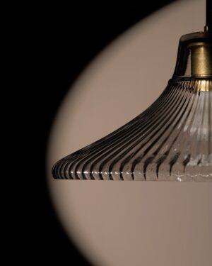 Hammersmith duża lampa wisząca z ryflowanym szkłem – Antyczny mosiądz