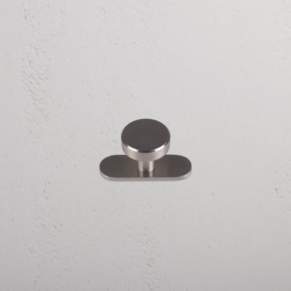 Kilburn średnia gałka meblowa – Satynowy nikiel