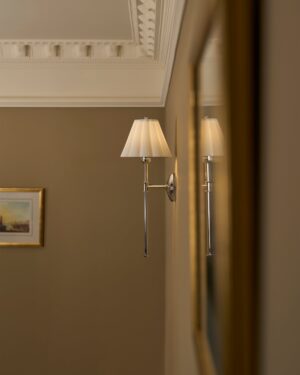 Cotswold kinkiet ścienny z delikatną porcelaną – Polerowany nikiel