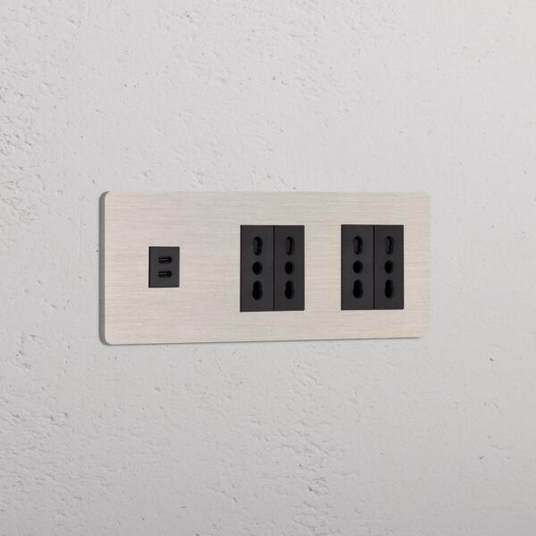 Grove Gniazdo USB-C 30 W i Bipasso x 4 w potrójnej ramce – Satynowy nikiel, Czarny
