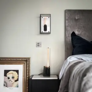Lampa ścienna Caged Cross M – Biały