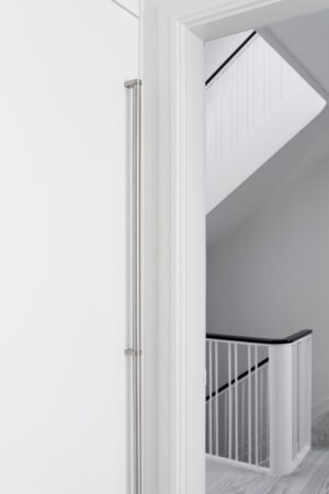 Uchwyt meblowy podłużny Big Cut-To-Size 2X 640 Stalowy Srebrny