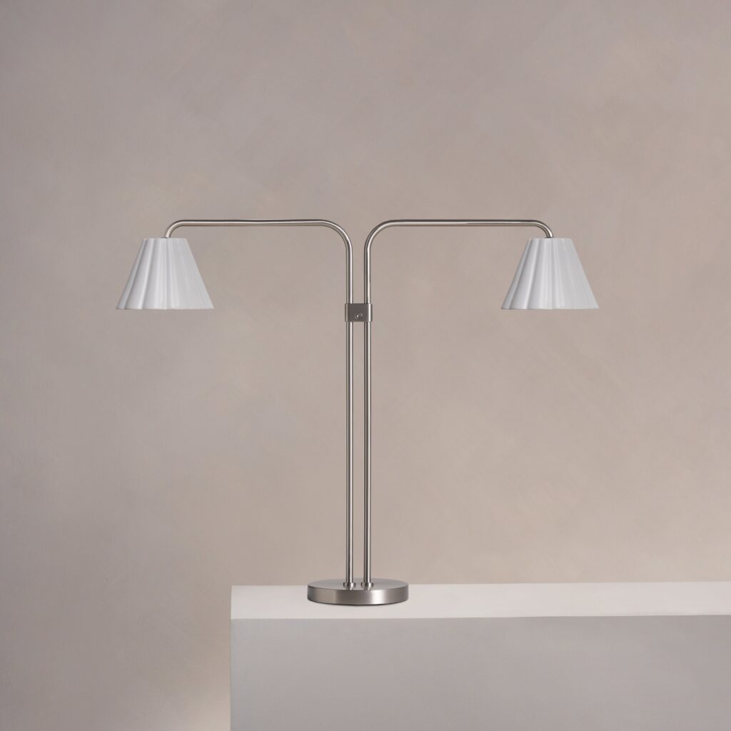 Cotswold podwójna lampa stołowa z delikatną porcelaną – Satynowy nikiel