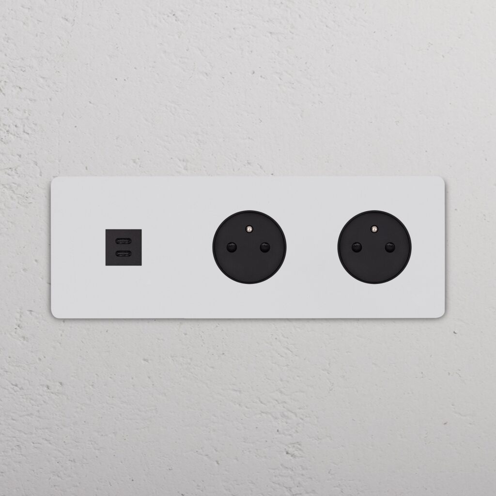 Grove Gniazdo USB-C 30 W i francusko/belgijskie typu E x 2 w potrójnej ramce – Do malowania, Czarny