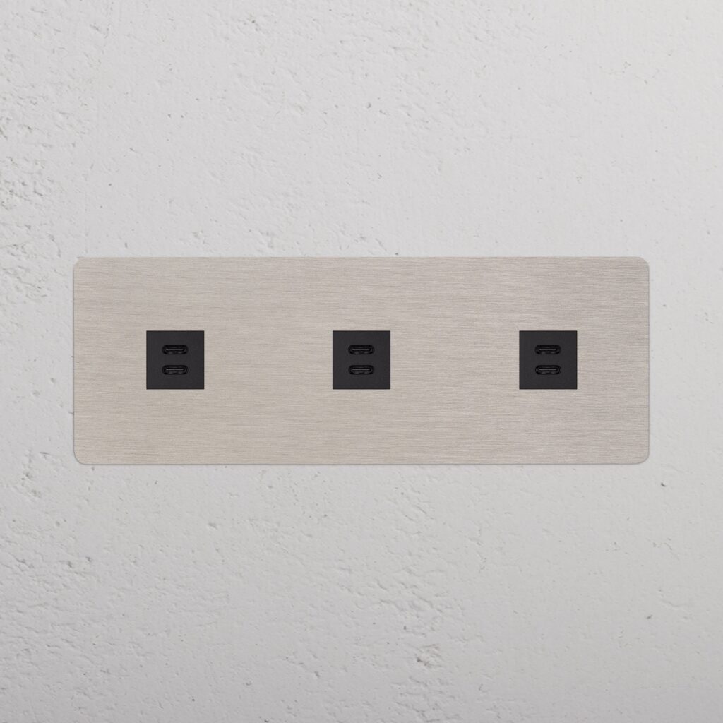 Kew Gniazdo USB-C 30 W x 3 w potrójnej ramce – Satynowy nikiel, Czarny