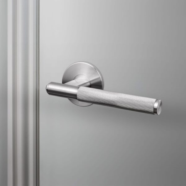 Klamka drzwiowa nieruchoma Linear Fixed 57 – Srebrny