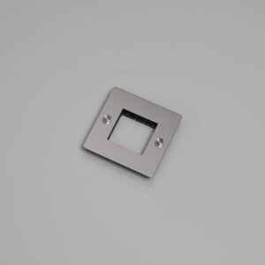 Ramka bez wypełnienia z logotypem Plate 1G Standard Europejski – Srebrny (EU)
