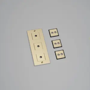 Ramka z wypełnieniem Pionowa Plate 3G Standard Europejski – Złoty (EU)