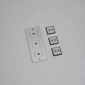 Ramka z wypełnieniem Pionowa Plate 3G Standard Europejski – Srebrny (EU)