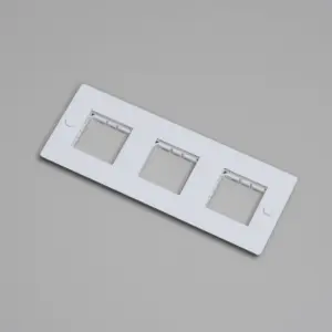 Ramka bez wypełnienia Uniwersalna Plate 3G Standard Europejski – Biały (EU)