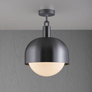 Lampa sufitowa Forked L z osłoną ową i Mlecznym Kloszem