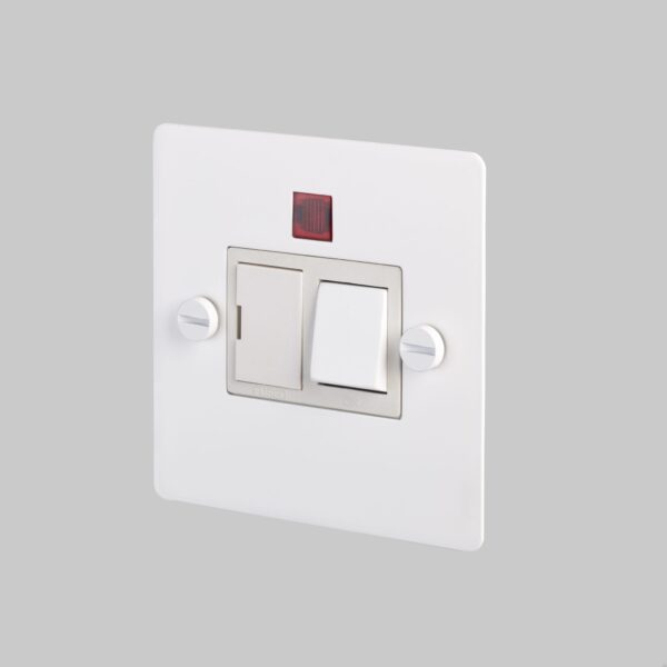 Włącznik z bezpiecznikiem Fused Standard Brytyjski – Biały (UK)