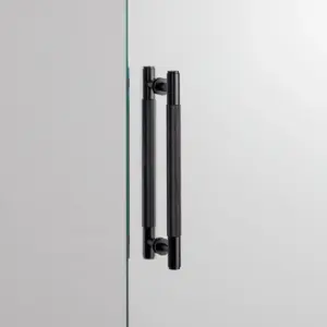 Uchwyt meblowy podłużny dwustronny Pull Bar Cross 225 – Czarny