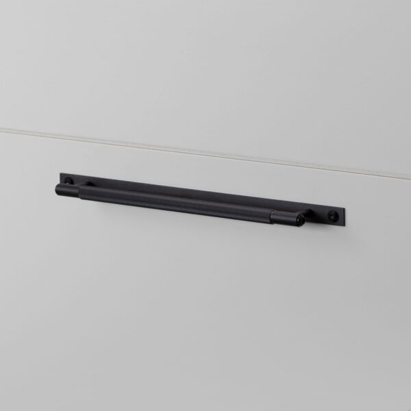 Uchwyt meblowy podłużny z podkładką Linear Plate 225 – Czarny