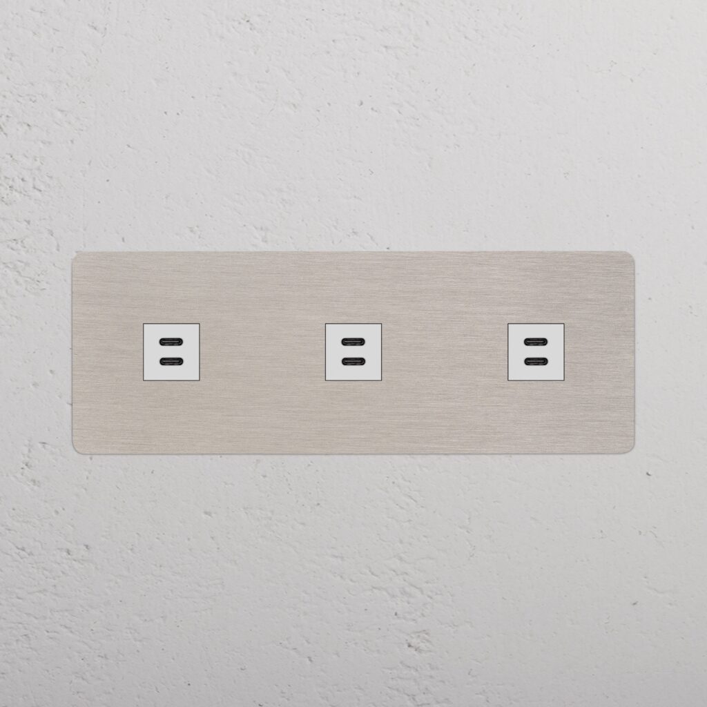 Kew Gniazdo USB-C 30 W x 3 w potrójnej ramce – Satynowy nikiel, Biały