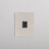Kew Gniazdo USB-C 30 W w pojedynczej ramce – Satynowy nikiel, Czarny