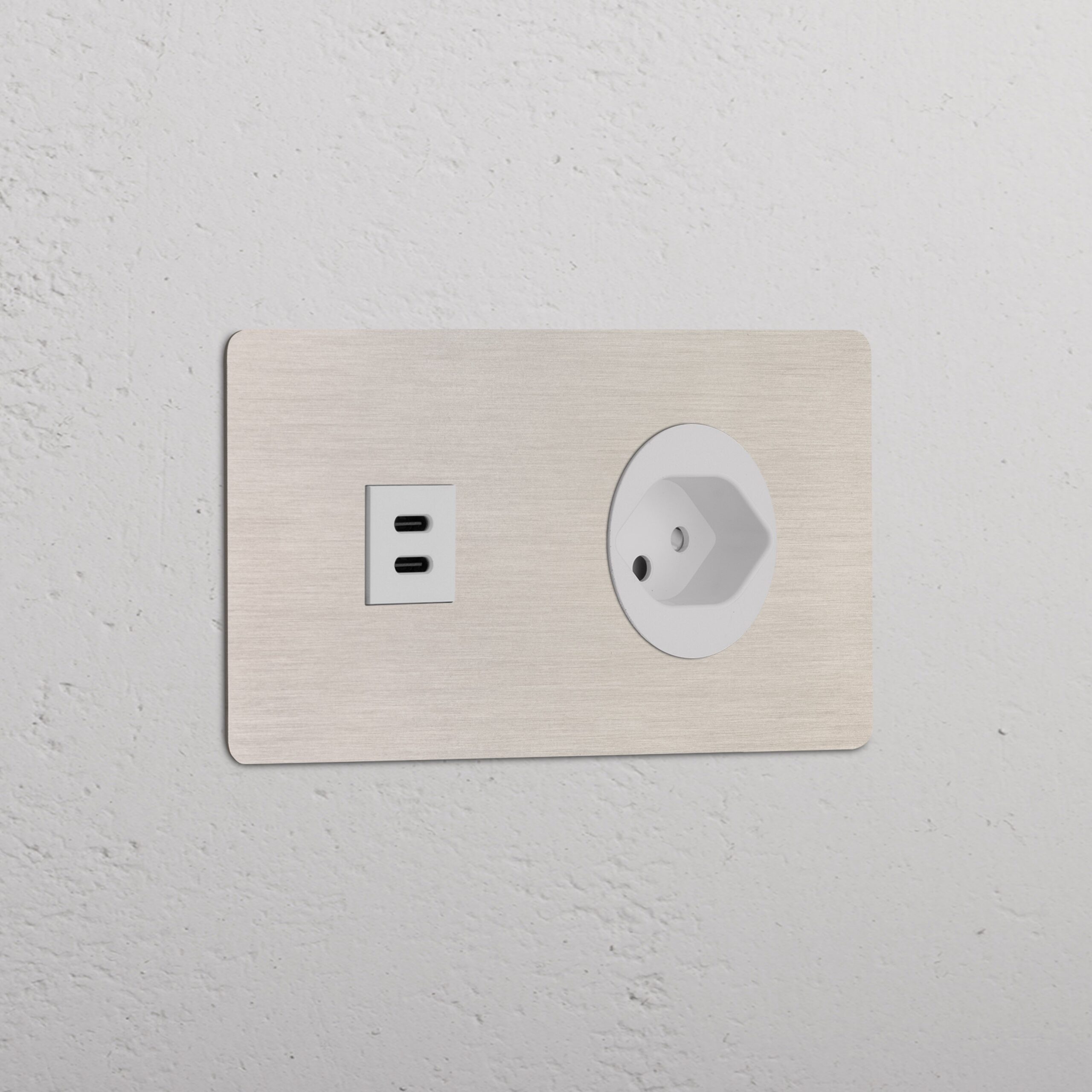 Kew Gniazdo USB-C 30W i szwajcarskie typu J w podwójnej ramce – Satynowy nikiel, Biały