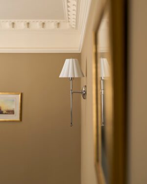 Cotswold kinkiet ścienny z delikatną porcelaną – Polerowany nikiel