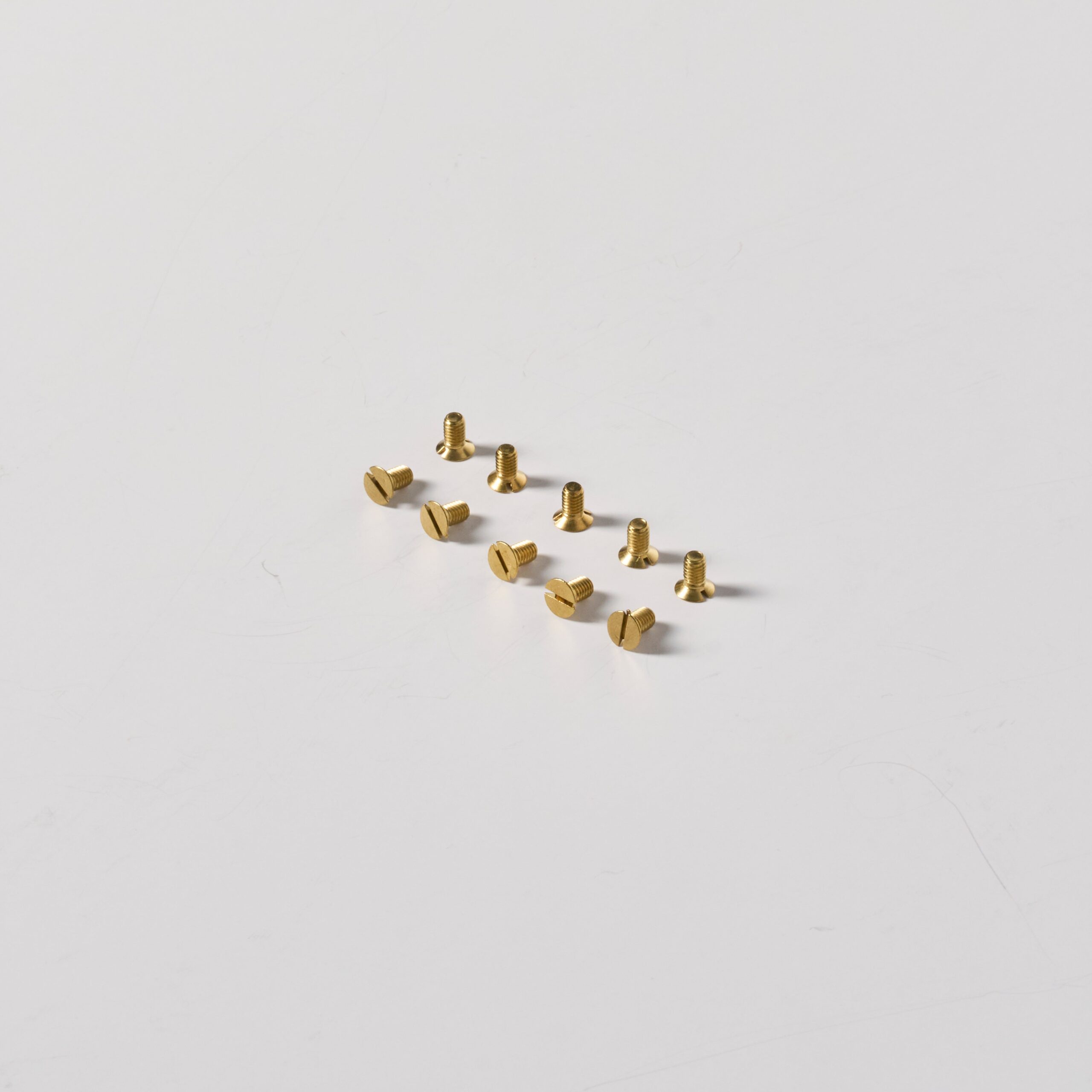 Kew M3.5 x 5mm front plate screws x10 – Antyczny mosiądz