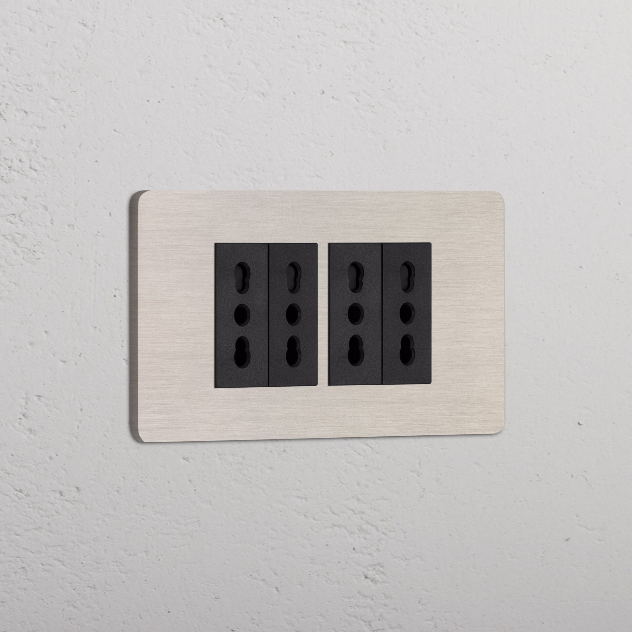 Grove 4-Module 4x Bipasso Socket – Satynowy nikiel, Czarny