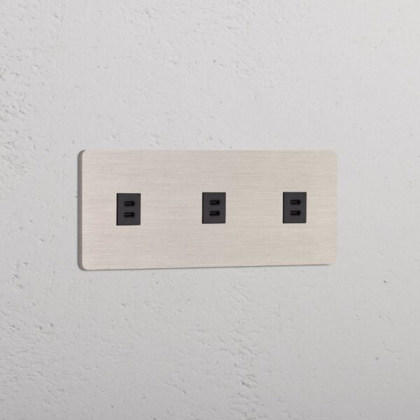 Grove Gniazdo USB-C 30 W x 3 w potrójnej ramce – Satynowy nikiel, Czarny