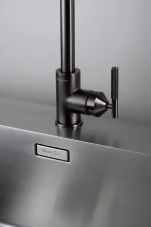 Bateria kuchenna Linear ze Złączem Europejskim – Czarny