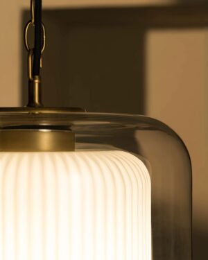 Windsor duża lampa wisząca z opalowym szkłem – Antyczny mosiądz