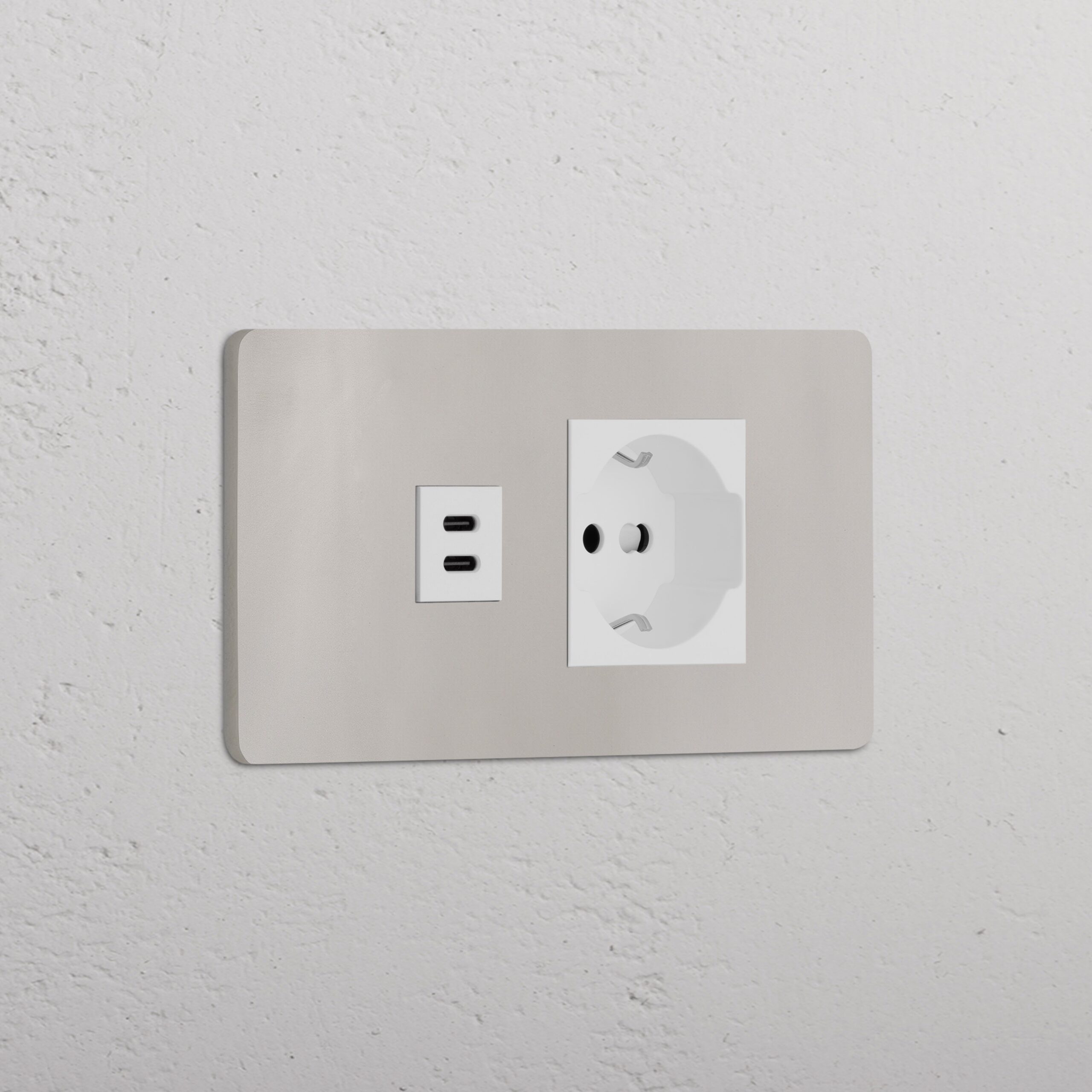 Grove 4-modułowe gniazdo USB-C 30 W i Schuko/Bipasso – Polerowany nikiel, Biały
