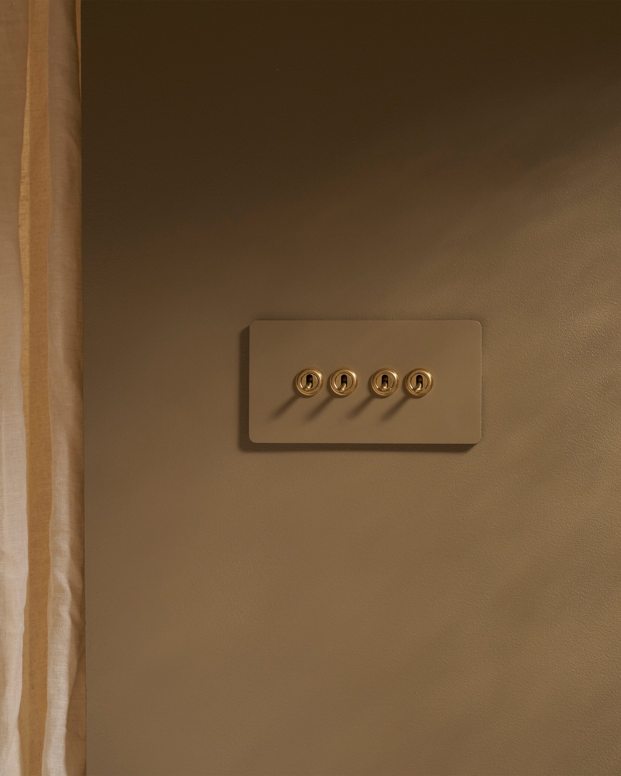 Grove 4-Module 4x Toggle Switch – Paintable Antique Brass