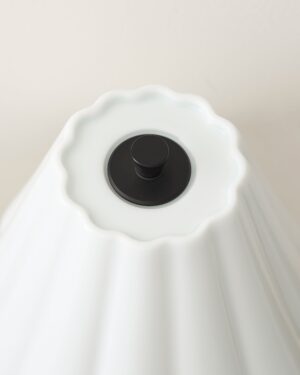 Cotswold kinkiet ścienny z delikatną porcelaną – Brąz