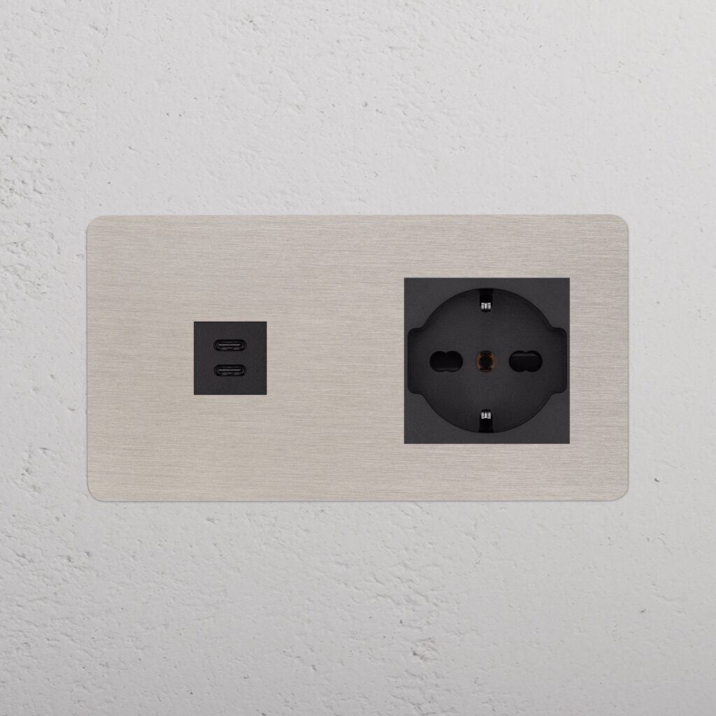 Kew Double USB-C 30W & Schuko/Bipasso Socket – Satynowy nikiel, Czarny
