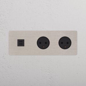 Kew Gniazdo USB-C 30 W i duńskie typu K x 2 w potrójnej ramce – Satynowy nikiel, Czarny
