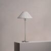 Cotswold średnia plisowana lampa stołowa biały alabaster – Satynowy nikiel