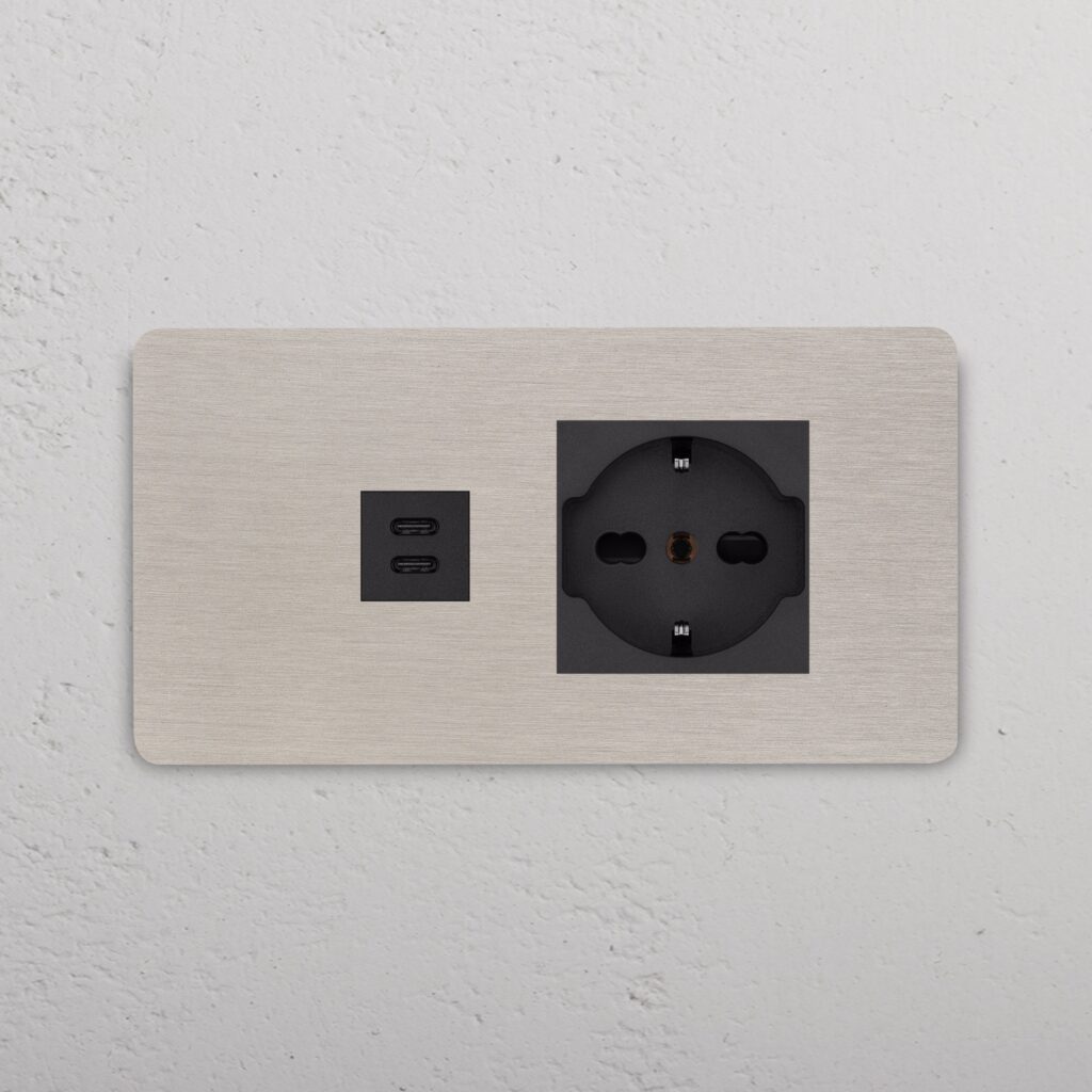 Grove 4-Module USB-C 30W & Schuko/Bipasso Socket – Satynowy nikiel, Czarny